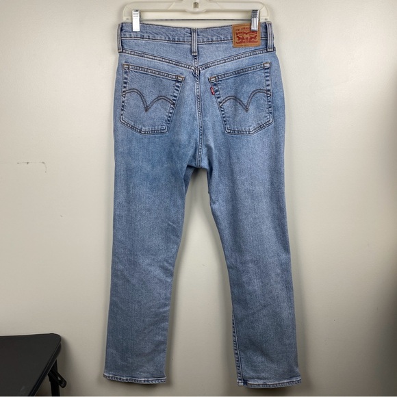 Levis Wedgie Straight Jeans Distressed Light Wash - Picture 9 of 12